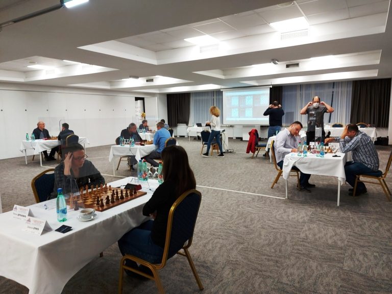 POJEDINAČNI ŠAMPIONAT SRBIJE ZA ŽENE I MUŠKARCE(rezultati, partije, fotografije)