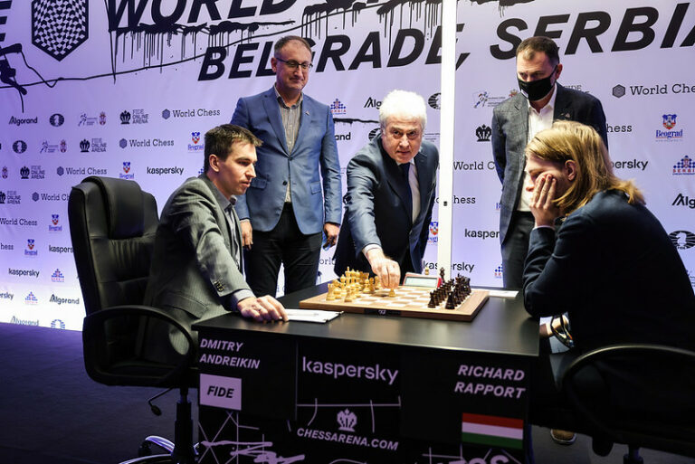 FIDE GRAND PRIX 2022 – Prva partija finala završena remijem