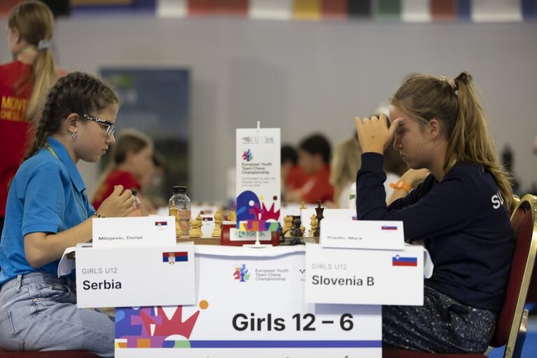 POČELO EKIPNO JUNIORSKO PRVENSTVO EVROPE U SLOVENIJI: DVE POBEDE ZA TIMOVE SRBIJE NA STARTU