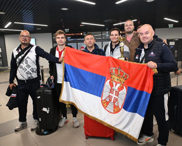 OSVAJAČI MEDALJE STIGLI U BEOGRAD