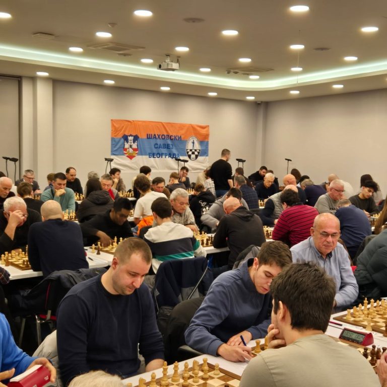 PREDSEDNIK ŠSS ANDRIJA JORGIĆ OTVORIO 38. TROFEJ BEOGRADA U ŠAHU