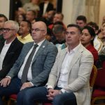 IMG-5c95696c7938856fca21e63b1bbf4a9d-V