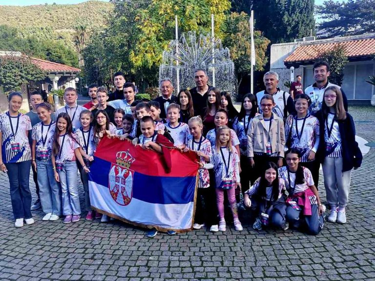 PODRŠKA MLADIM ŠAHISTIMA NA EP U CRNOJ GORI