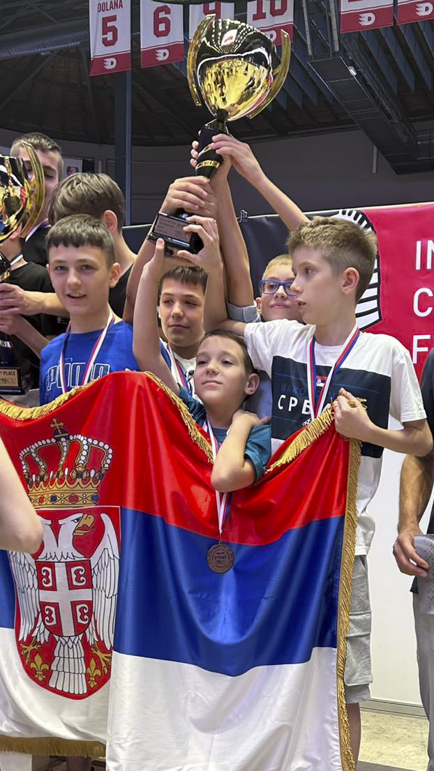 naslovna (8)